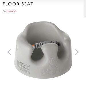 Baby’s floor seat grey Bumbo